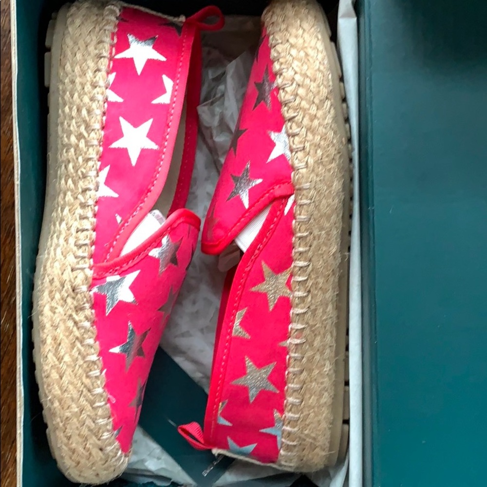EMU girls shoes NWT size 1 pink